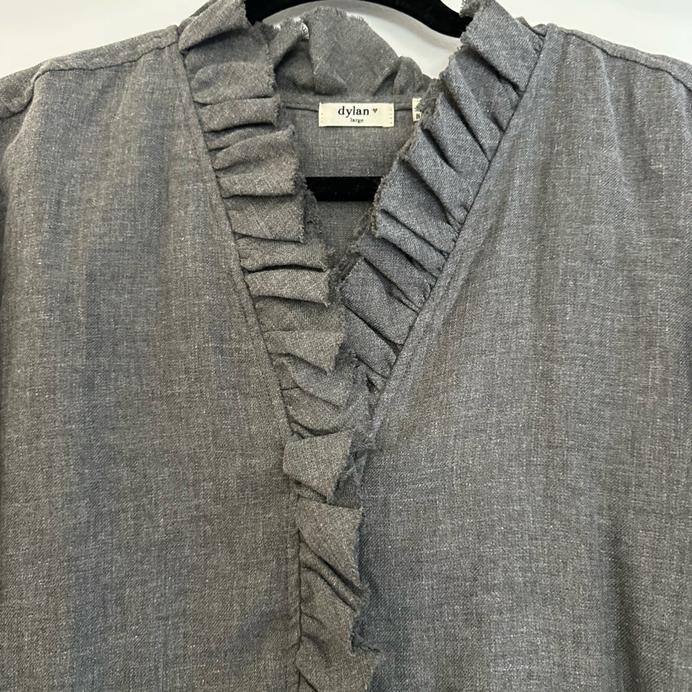 Dylan Gray Ruffled V-Neck Flannel Shirt L - Picture 3 of 6